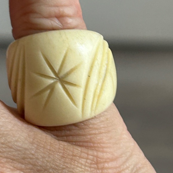 Brutalist primal bone unisex ring seize 5 💚 - Picture 2 of 7